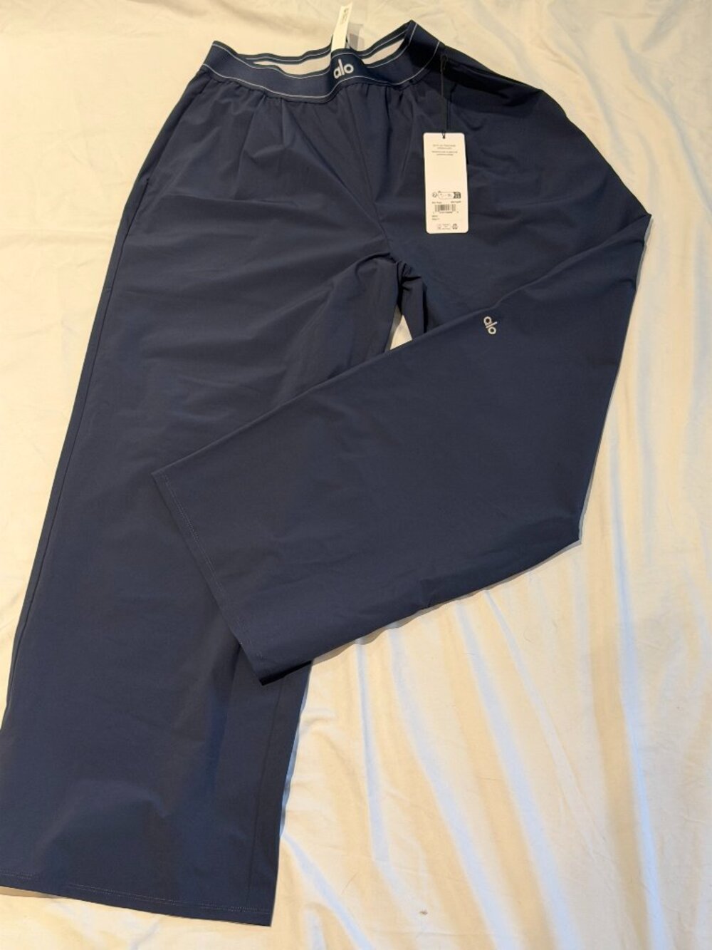 Alo Yoga BNWT Navy Wide Leg Performance Pants Large